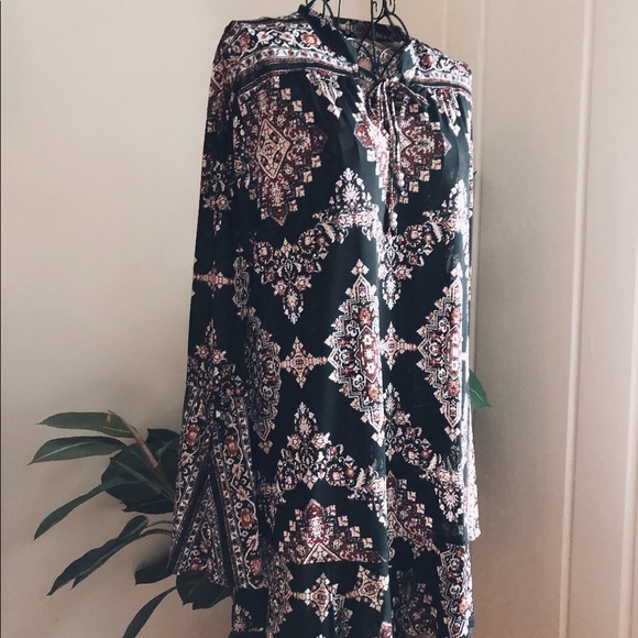 Patterned Tunic Top - Picture 2 of 7